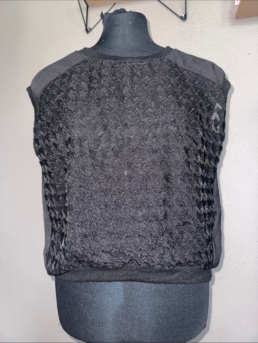 Women’s HYPR Black Sheer Houndstooth Vest